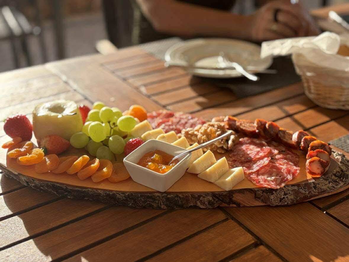 Tour Guiado e Prova de Vinhos no Coração da Vinha