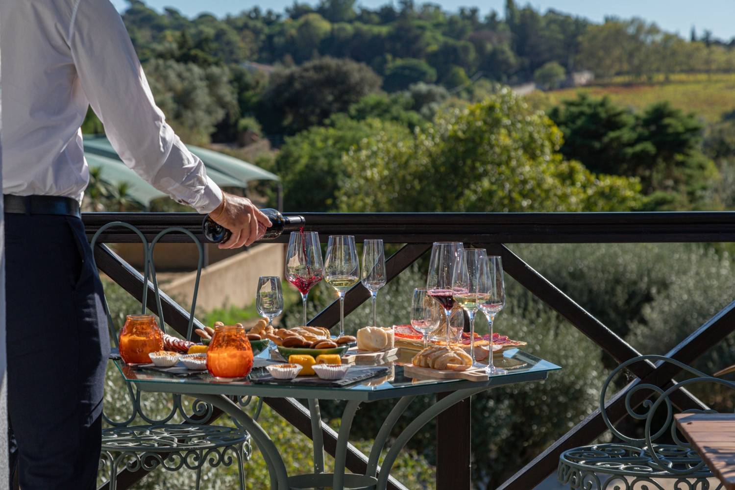 Ou selection of the TOP 10 Wine Bars in Lisbon - 2026 - 18 - wine bars lisbon wine bars lisbon - Ou selection of the TOP 10 Wine Bars in Lisbon - 2026 - 17