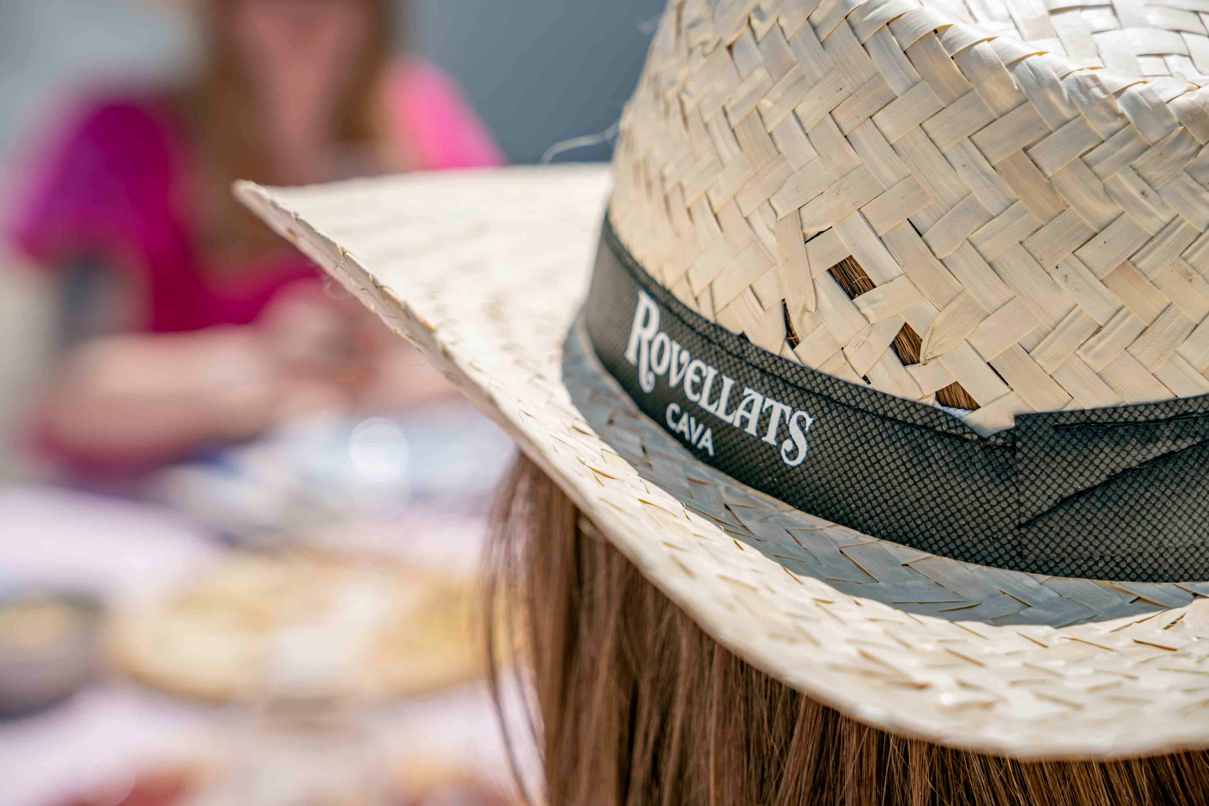 Brunch no jardim ou nas vinhas com visita e degustação - Cava Rovellats - Winalist