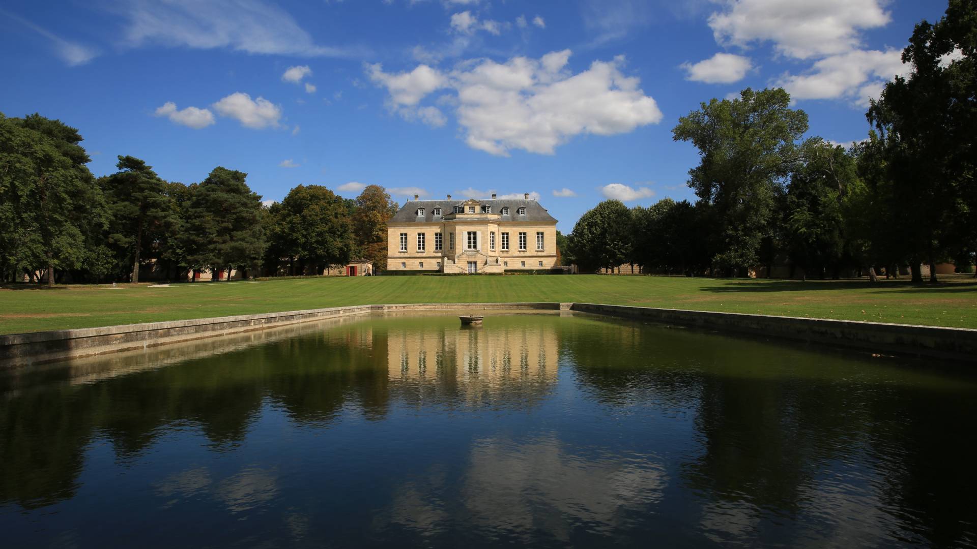 Château La Louvière - Winalist