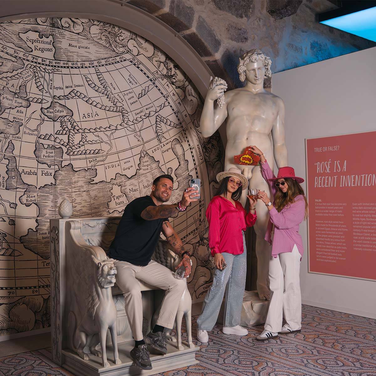 Pink Palace: Ingresso e Degustazione al WOW