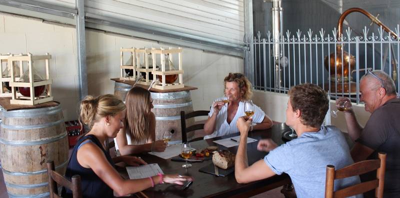 Fine Bordeaux : discover that Bordelaise treasure and blend your own bottle