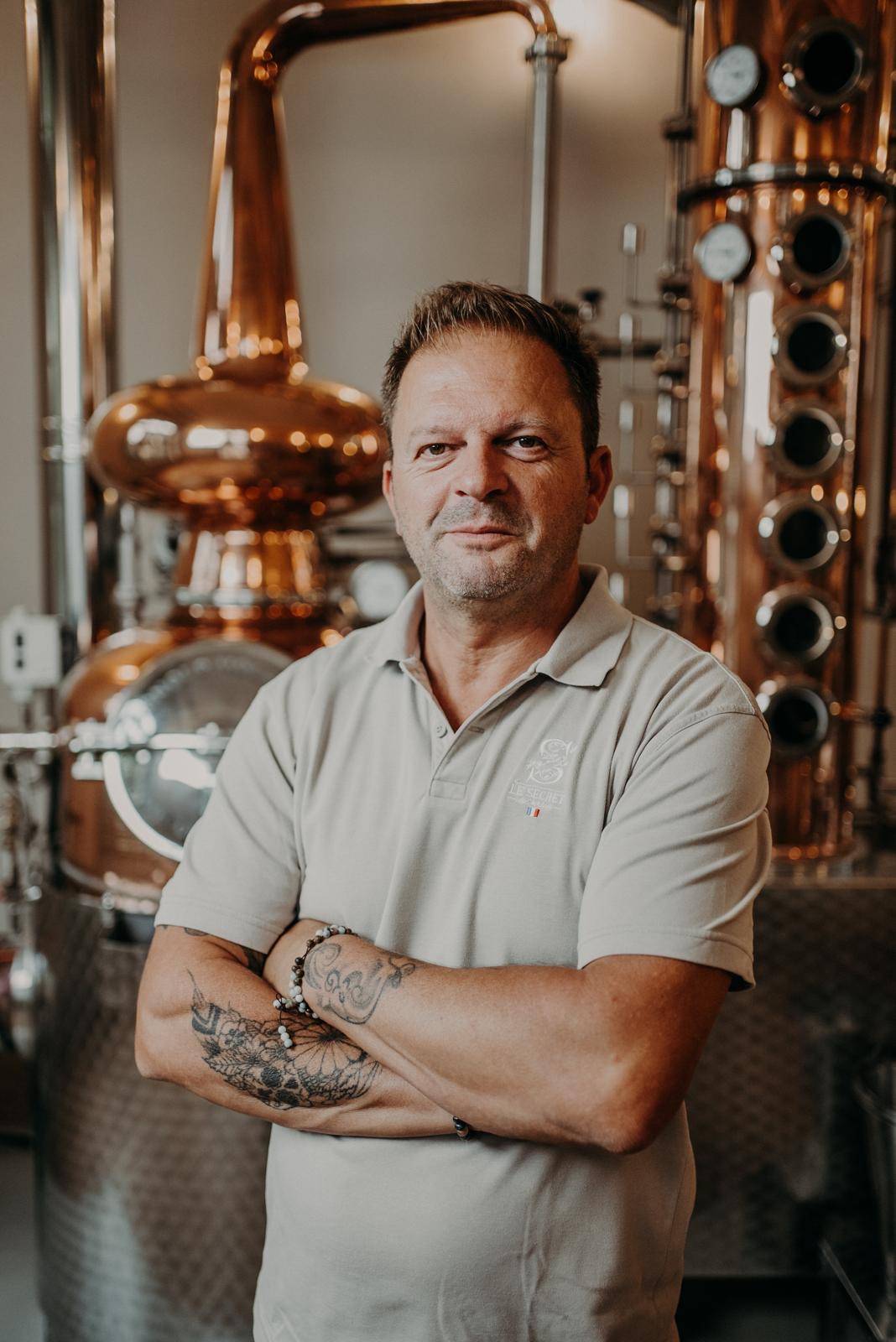 Artisanal Distillery, tour and tasting - Le Secret de l'Herbier - Winalist