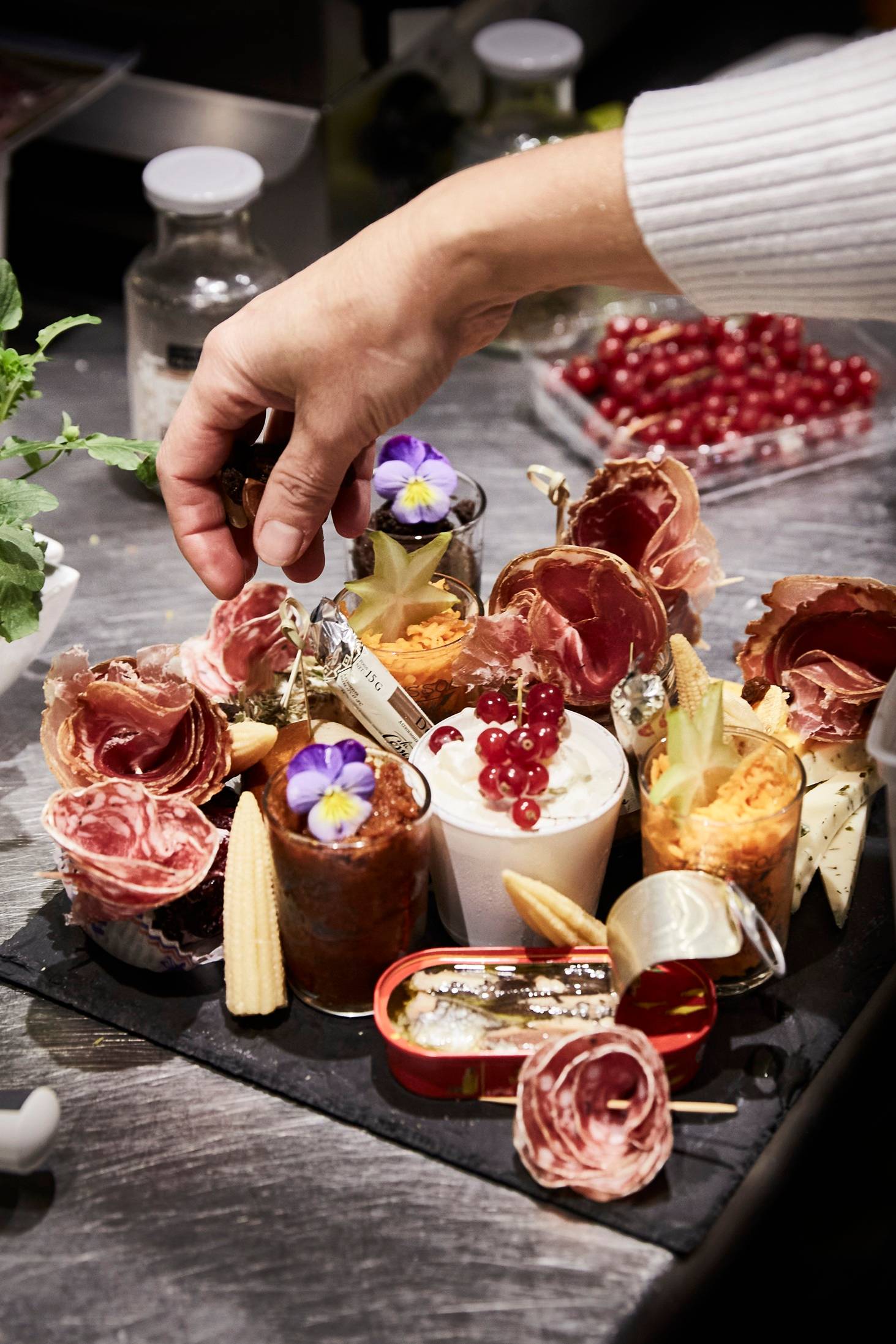 Cellar visit, tasting and planchette meal