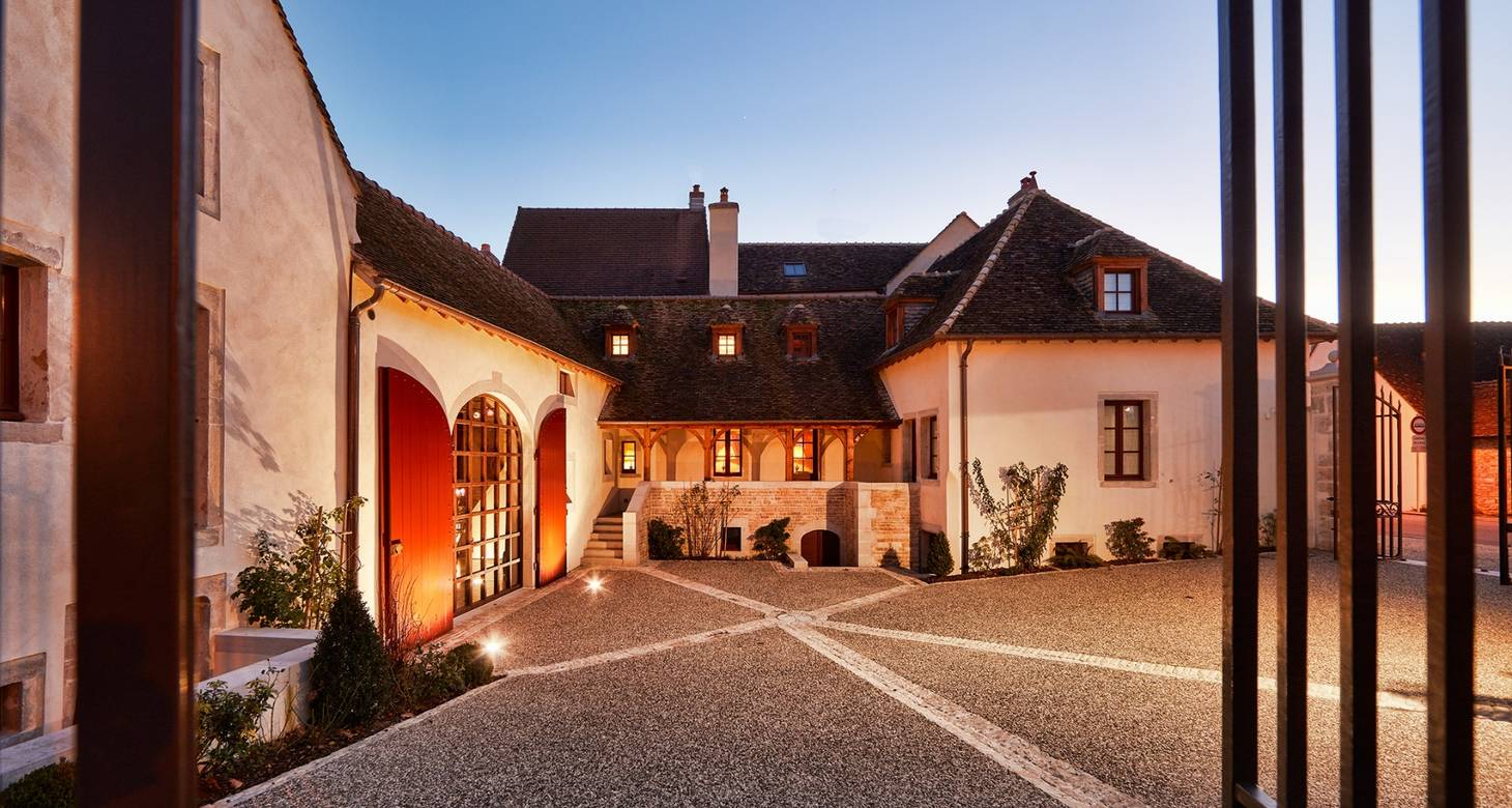 Bar à vin Dijon : Guide pour découvrir la Bourgogne - 2026 - 8 - bar à vin dijon bar à vin dijon - Bar à vin Dijon : Guide pour découvrir la Bourgogne - 2026 - 7