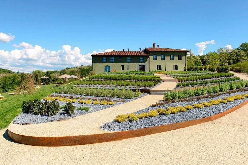 Where to stay in Barolo win...