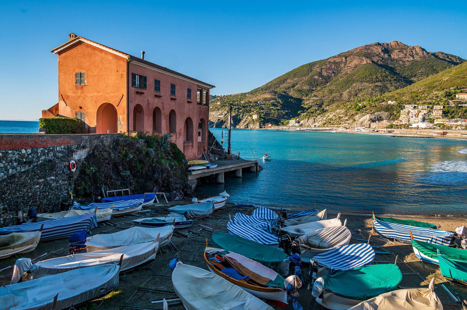 Visit Levanto Italy: Explor...