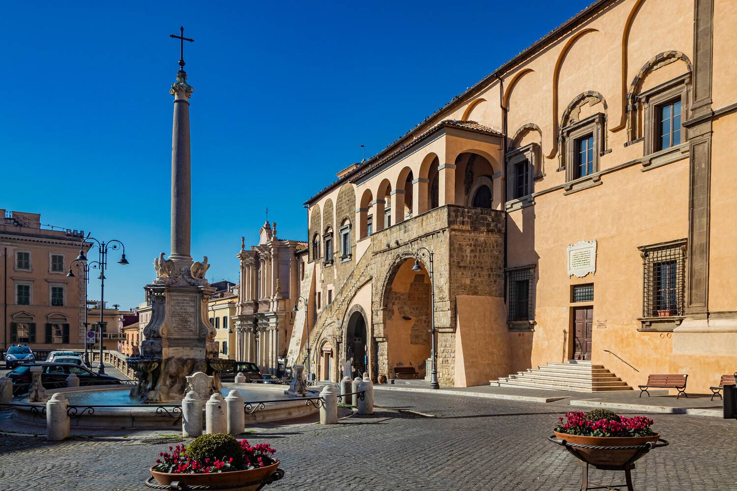 Visit Tarquinia Italy: Disc...