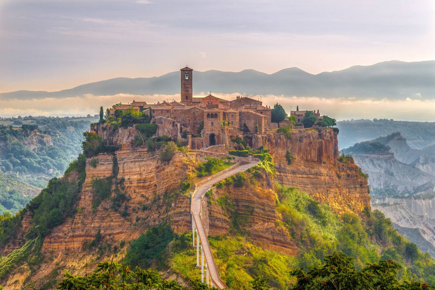 Visit Civita di Bagnoregio:...