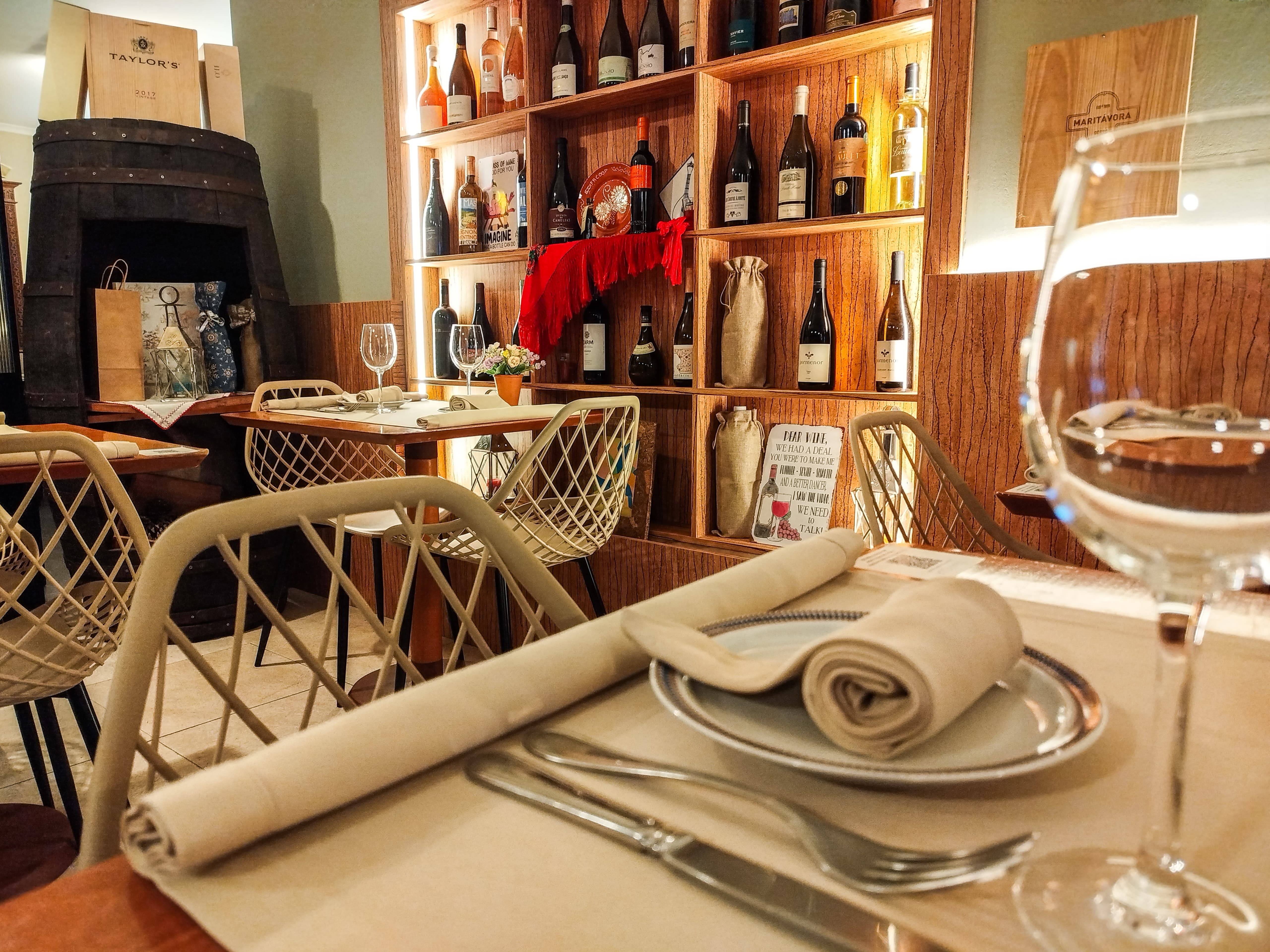 Degustazione di vini con stuzzichini mediterranei - Trapeza Vinoteca & Gastrobar - Winalist