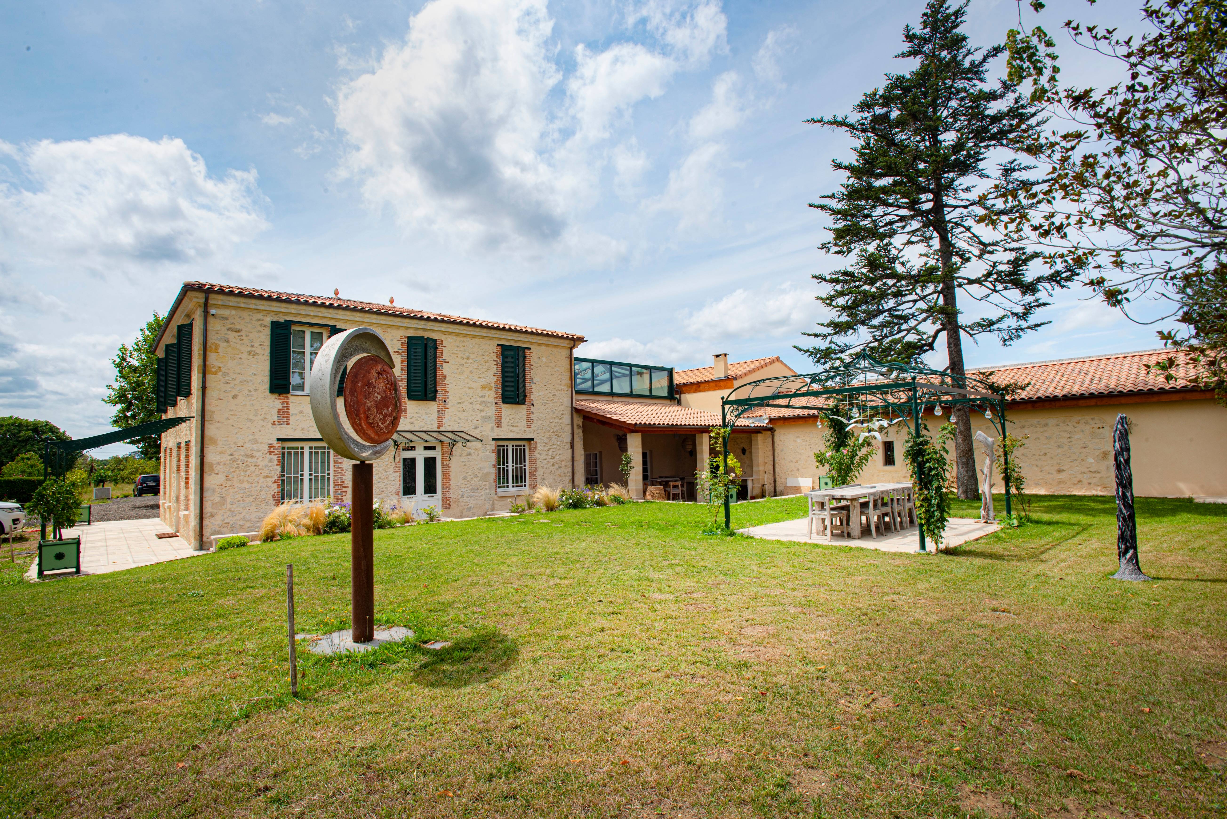 "Les Oeuvres des Perchés" Tour for groups of 10 or more - Domaine des Perchés - Winalist