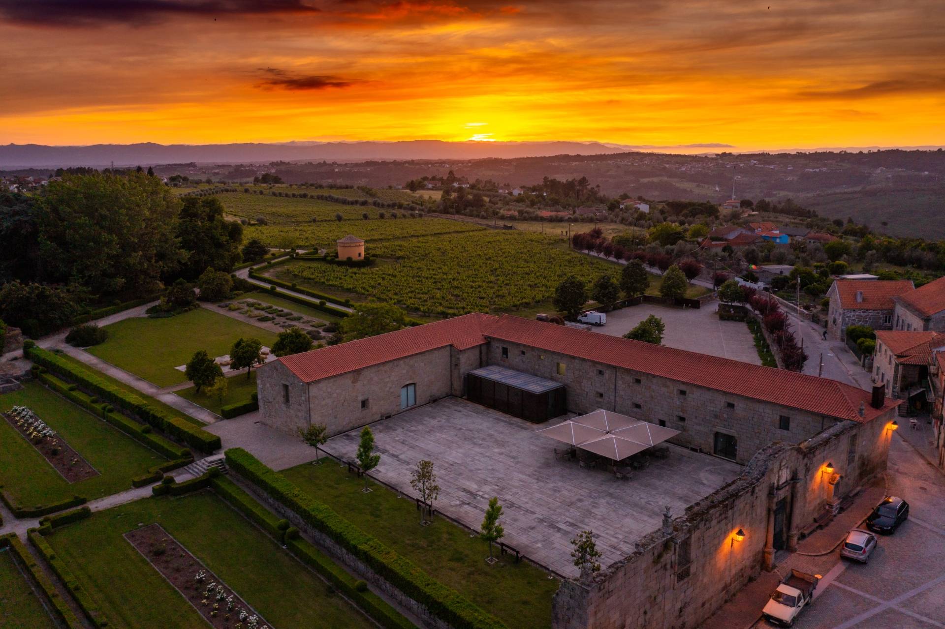 Paço Dos Cunhas & Casa De Santar Vinhos - Winalist